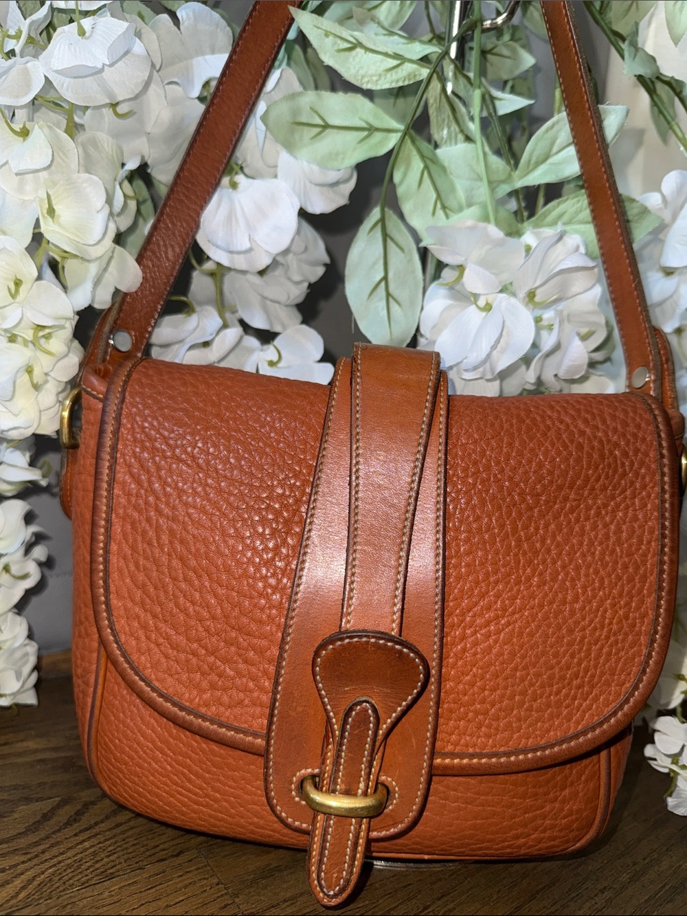 Vintage Donney &  Bourke  Textured Saddle Shoulder Bag in Cognac